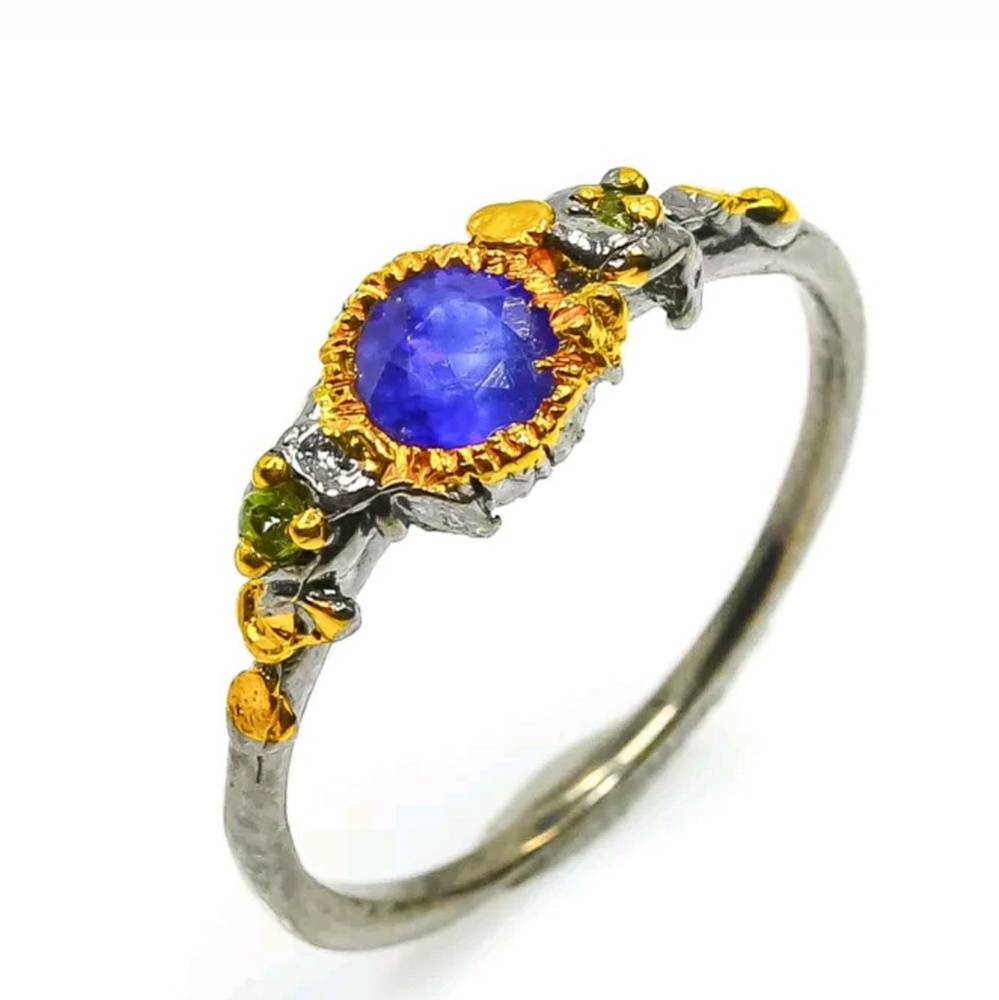Gorgeous Sapphire ring